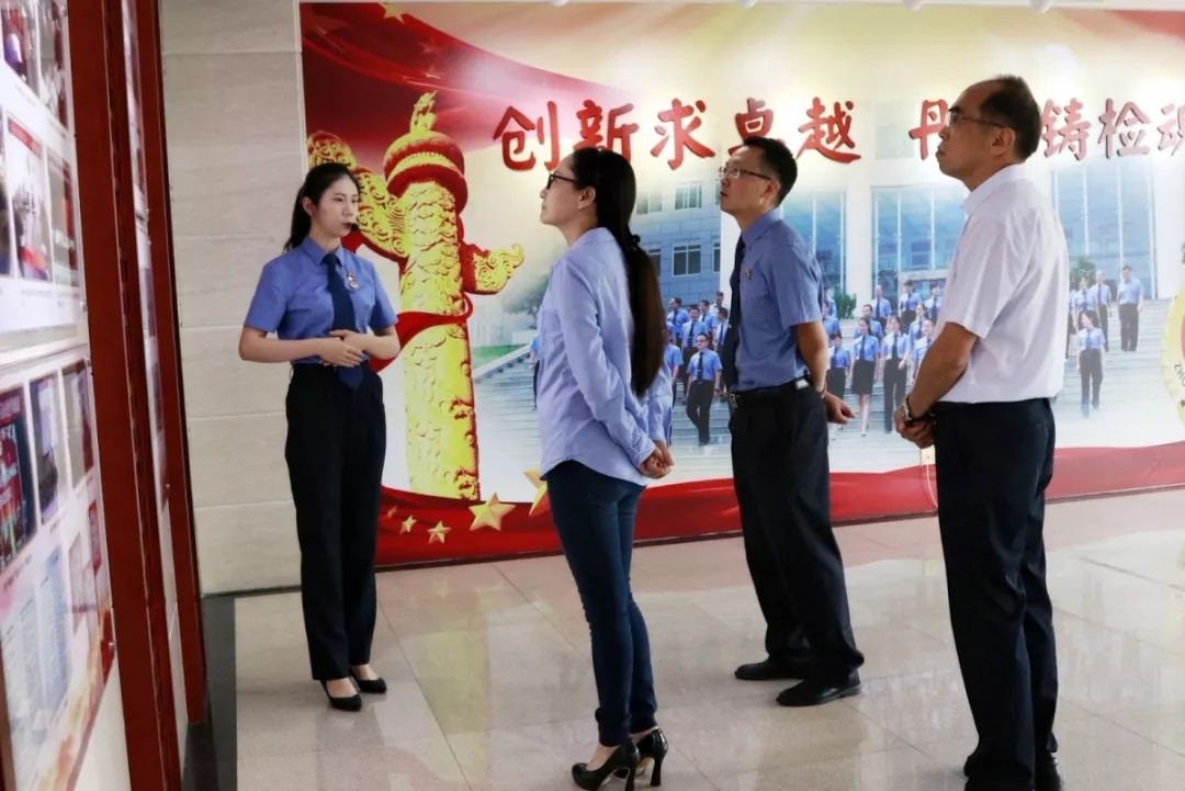 昆明市检察院党组书记,检察长李晓红到宜良县检察院