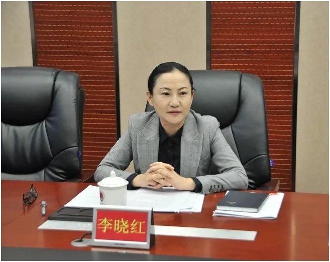 昆明市人民检察院党组书记,检察长李晓红深入寻甸县院